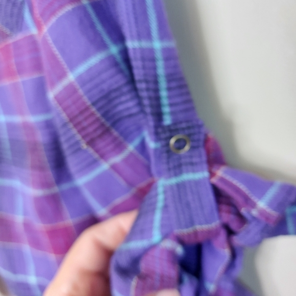 Make + Model plaid snap front crop shirt - Picture 6 of 7